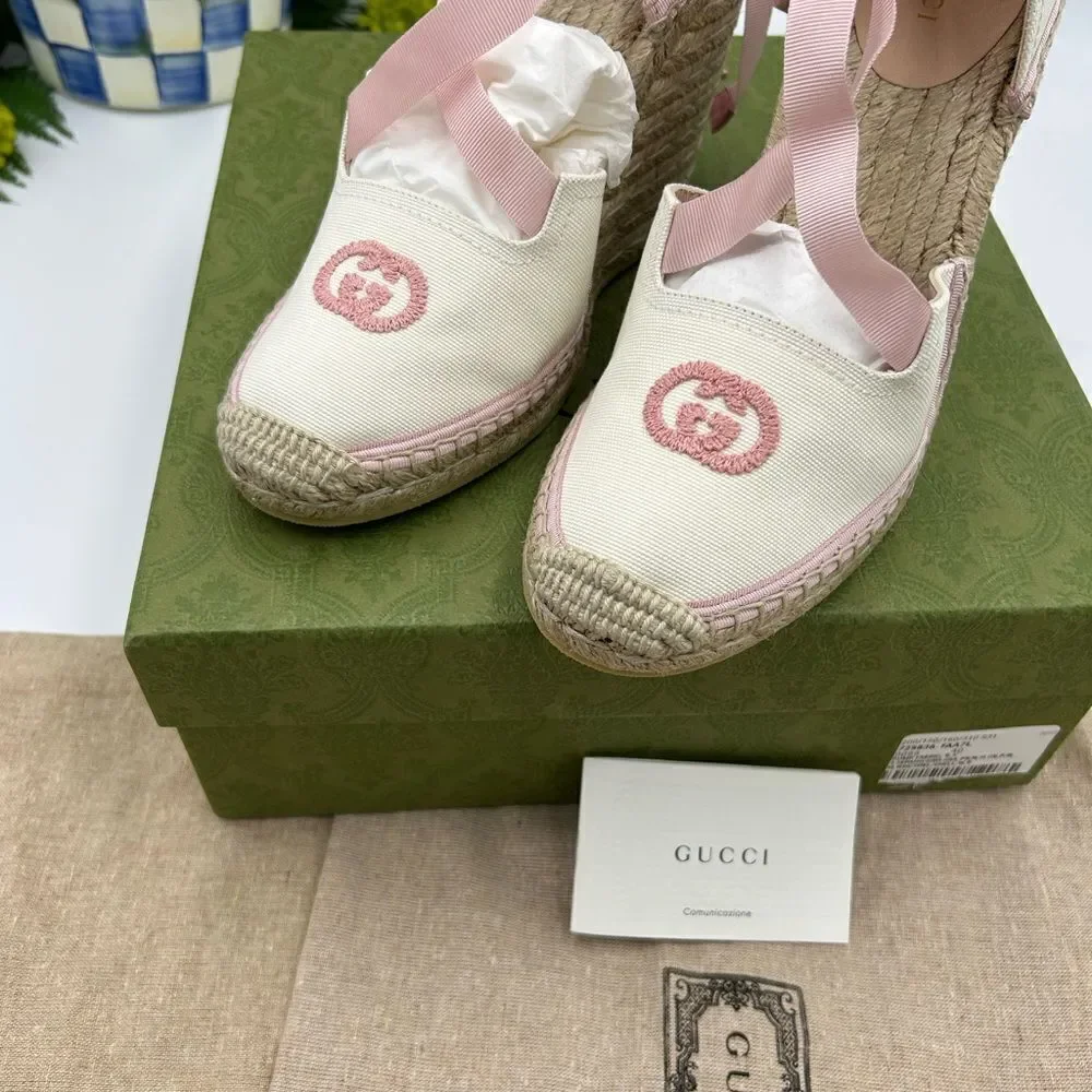 Women’s Gucci canvas GG wedge espadrilles size 40 made in Italy